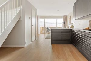 Surchoix Natural Varnish 140 solid oak flooring - Wood flooring by Décoplus Parquets