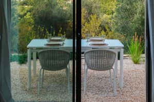 Levante medium Table - Table by DRIGANI