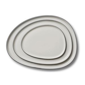 Stone Plate Set Black & Ivory - Styling by Esma Dereboy