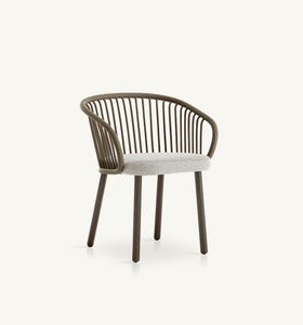 Huma dining armchair with solid wood legs - Armchair by EXPORMIM