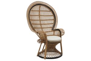 Lounge chair in natural fiber suitable for shelded outdoor Alice