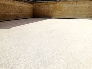 Un calcestruzzo ad alto contenuto estetico per il cortile interno dell’ex Biblioteca De Meis a Chieti - Accessories by Italcementi