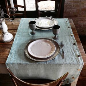 Modular runner with buttons and buttonholes - Styling by LA FABBRICA DEL LINO