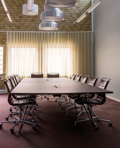 Attach - Table by Lammhults