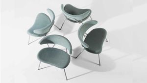 Director - Chair by Mitab