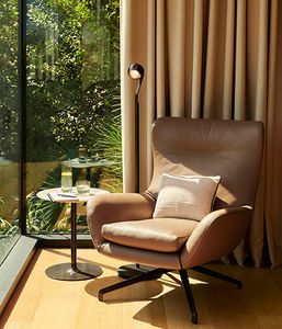 io lettura - Table lamp by Occhio