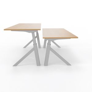 E-motion Y-Design - Desk by Scansorlie