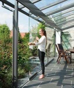 The glass canopy that can do it all - Accessories by Solarlux