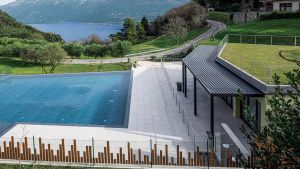 Waterproof: pergola bioclimatica a lamelle orientabili - Outdoor furniture by YCO