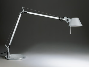 TOLOMEO - With swing arm aluminium table lamp - Table lamp by Artemide