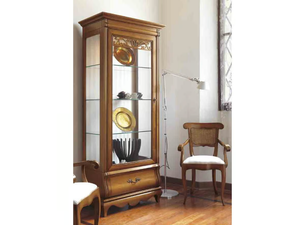 FENICE - Solid wood display cabinet with integrated lighting - Cabinet by Arvestyle