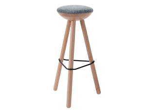 TRIBUT - Wooden stool with footrest - Stool by Askia