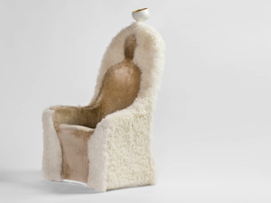 INVISIBLE PERSONAGE - Fur armchair with armrests high-back - Armchair by BD Barcelona Design