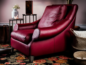 MIRANDA - Leather armchair with removable cover with armrests - Armchair by Black Tie