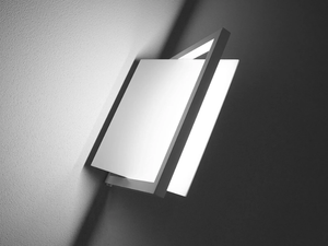 TURN - LED adjustable wall lamp - Wall lamp by Brillamenti