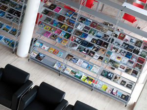SOCRATE DISPLAY - Double-sided floor-standing retail display unit - Other by Caimi Brevetti