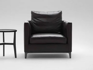 CRESCENT - Leather armchair with armrests - Armchair by CAMERICH