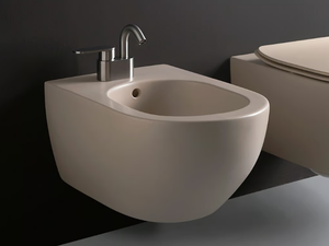 APP - Wall-hung ceramic bidet - Toilet seat by Ceramica Flaminia