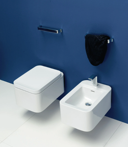NILE - Wall-hung toilet - Toilet seat by Ceramica Flaminia