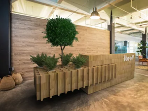 CRAFTWAND® - Reception desk - Desk by CRAFTWAND