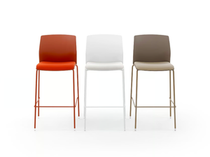 LIBRA PLASTIC - Stackable plastic stool with integrated cushion - Accessories by Diemmebi