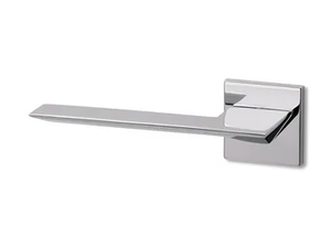 CEDRO SQ R6 - Brass door handle on rose - Finishes accessories by Ento