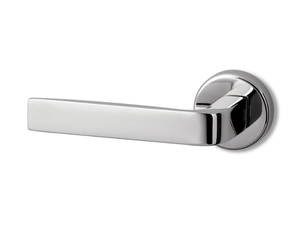 VELVET - Brass door handle on rose - Finishes accessories by Ento