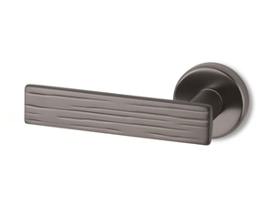 WOOD - Brass door handle - Finishes accessories by Ento