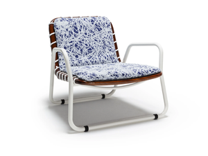 SUNSET - Sled base garden aluminium and mahogany easy chair - Armchair by Exteta