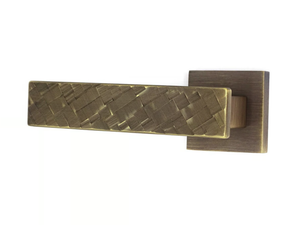 IRIS - Brass door handle on rose - Finishes accessories by Fama International