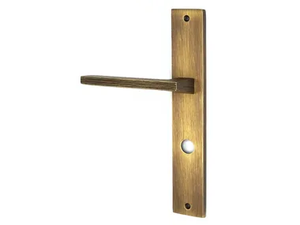 PRISMA-PLACCA - Brass door handle on back plate - Finishes accessories by Fama International