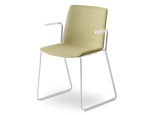 JUBEL ISS - Sled base upholstered chair with armrests - Chair by GABER