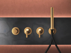 KOÈ - Shower set with hand shower and flexible hose - Shower by GEDA