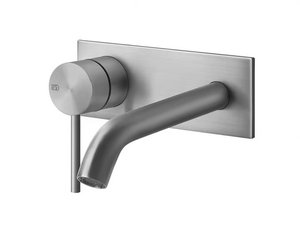 FLESSA - 2 hole wall-mounted metal washbasin mixer with plate - Tap by Gessi
