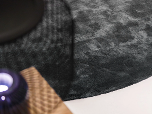 IN-TOUCH NUANCE - Handmade tencel rug - Rug by G.T.DESIGN