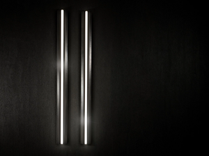 GLADIO - Dimmable titanium and Murano glass wall lamp - Wall lamp by Henge
