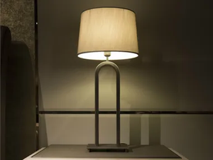 HAUSSMANN - Metal table lamp with fixed arm - Table lamp by HUGUES CHEVALIER