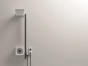 XYZ+™ - Wall-mounted shower panel with diverter with hand shower - Shower panel by Jacuzzi®