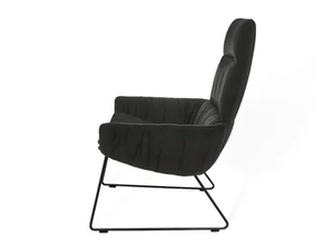 FAYE CASUAL LOUNGE - Armchair with tubular steel skid frame - Armchair by KFF