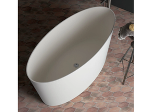 ICONIK 03 - Freestanding oval bathtub - Bathtub by Kinedo