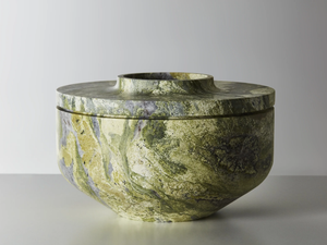 ROYAL M - Marble vase - Styling by Kreoo