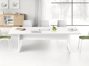 DELTA EVO - Rectangular wooden meeting table - Table by Las Mobili