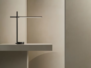TUBS - LED metal desk lamp - Table lamp by LedsC4