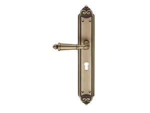 AIDA - Brass door handle on back plate - Finishes accessories by LINEA CALI'