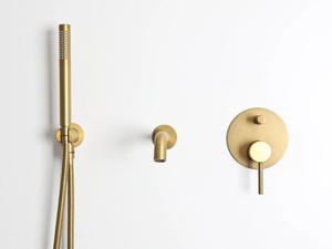 LUXE - Recessed single handle bathtub set with hand shower - Tap by LUSSO