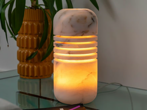LUMI S ESTREMOZ - Estremoz marble table lamp - Table lamp by Maami Home