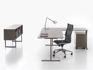 T-LEG - L-shaped wooden office desk - Desk by Manerba