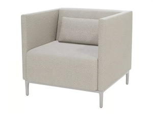 ZENDO SENSE - Fabric garden armchair with armrests - Armchair by MANUTTI