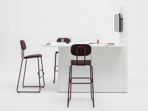 MULTIMEDIA STAND - Meeting table with cable management - Table by Mdd