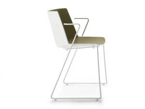 AÏKU - Sled base polypropylene chair with armrests - Chair by MDF Italia